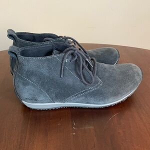Grey Eddie Bauer Booties 7.5